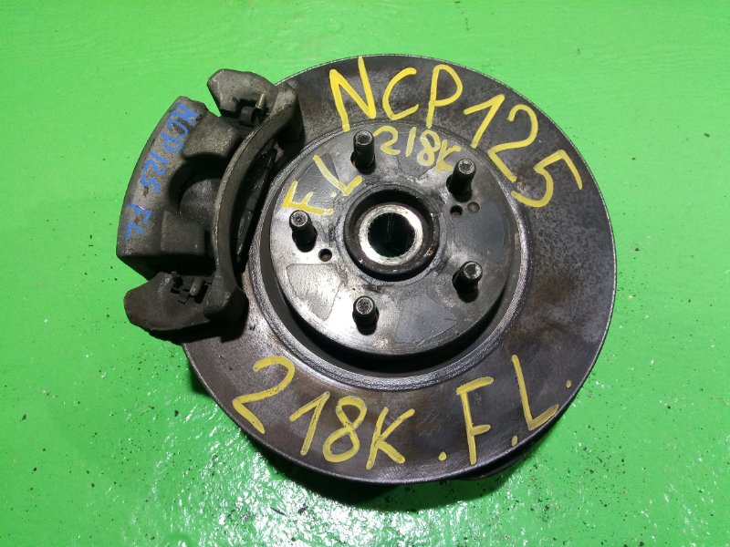 Ступица Toyota Ractis NCP125 передняя левая (б/у)