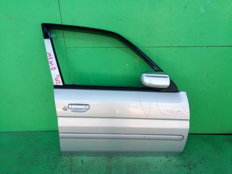 Дверь Mazda Demio DW3W передняя правая (б/у)