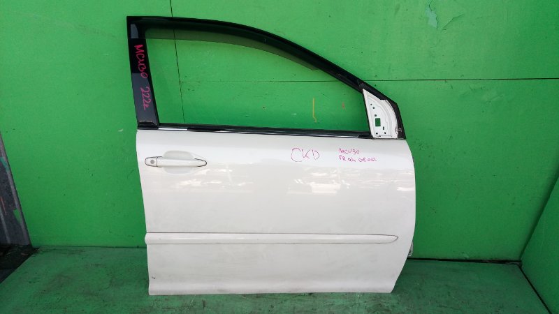 Дверь Toyota Harrier MCU30 передняя правая (б/у)
