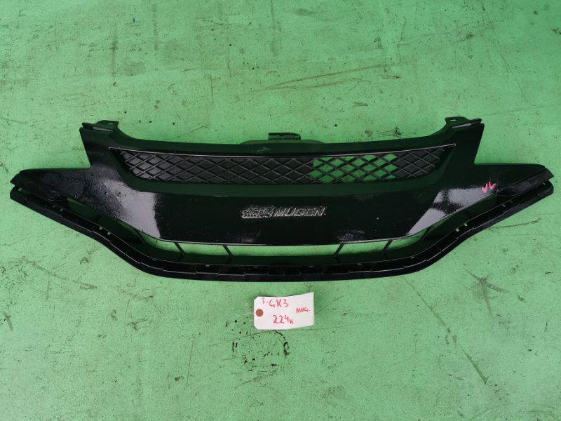 Решетка радиатора Honda Fit GK3 2014 (б/у)