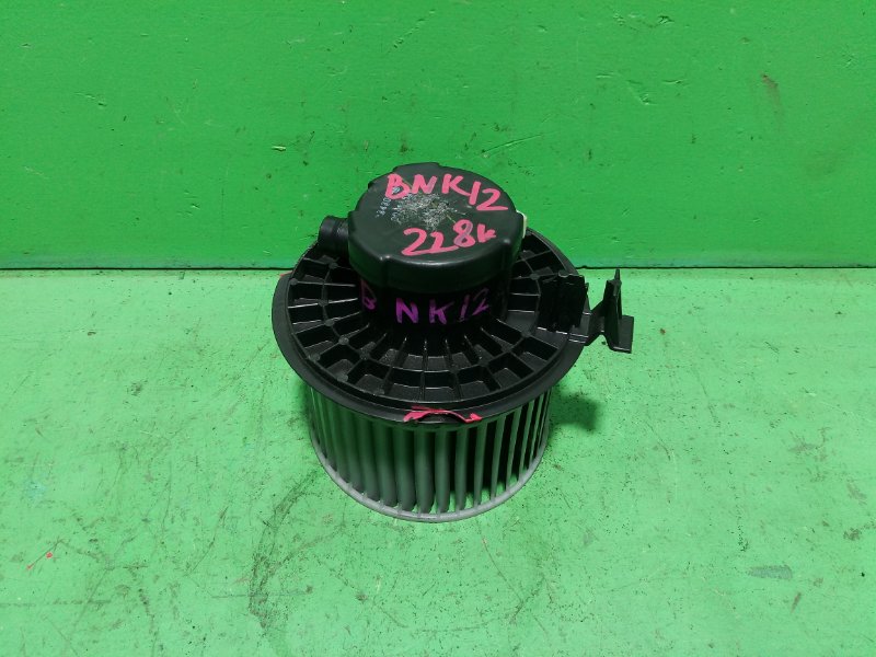 Мотор печки Nissan March BNK12 (б/у)