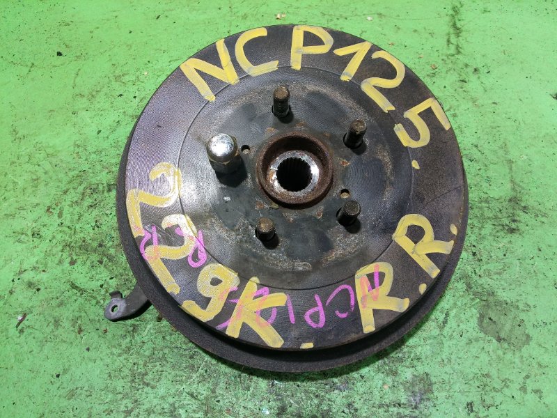 Ступица Toyota Ractis NCP125 задняя правая (б/у)