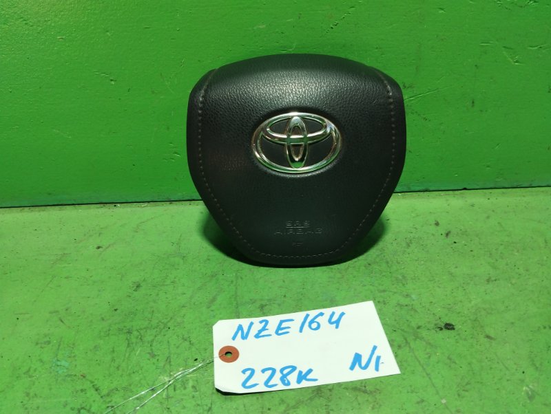 Airbag на руль Toyota Corolla NZE164 (б/у) N1