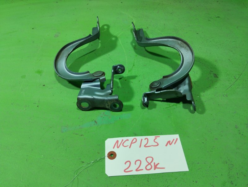 Петля капота Toyota Ractis NCP125 (б/у) N1