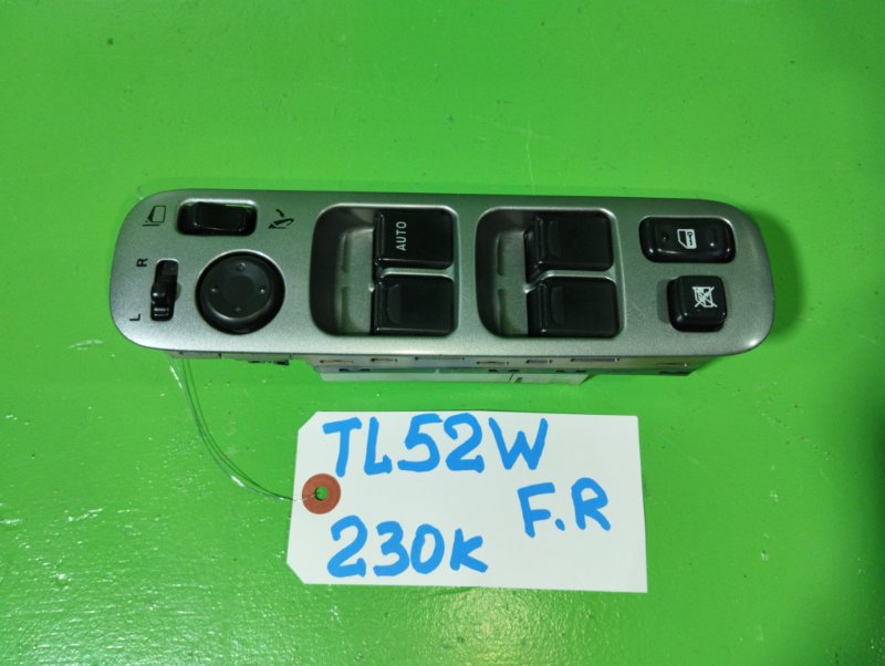 Блок упр. стеклоподьемниками Suzuki Escudo TL52W передний правый (б/у)