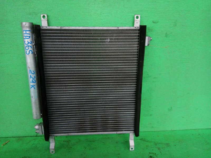 Радиатор кондиционера Suzuki Alto HA36S K6A 2015 (б/у)
