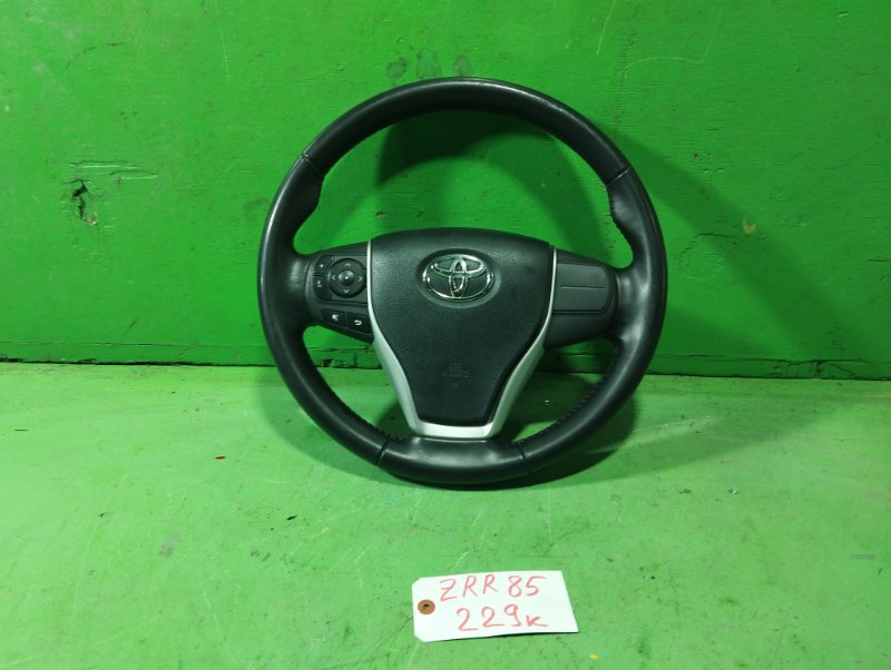 Руль с airbag Toyota Noah ZRR85 (б/у)