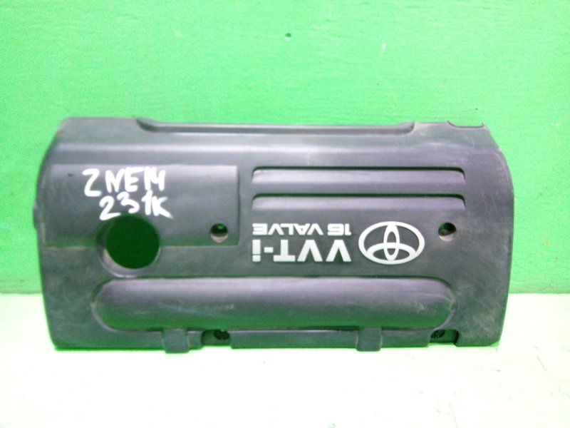 Пластиковая крышка на двс Toyota Wish ZNE14 (б/у)