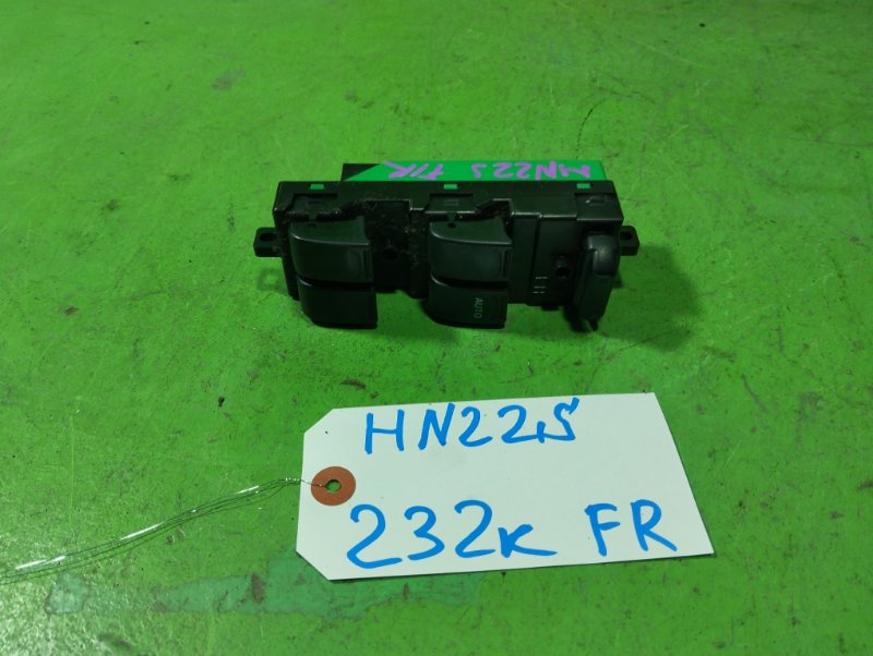 Блок упр. стеклоподьемниками Suzuki Kei HN22S передний правый (б/у)