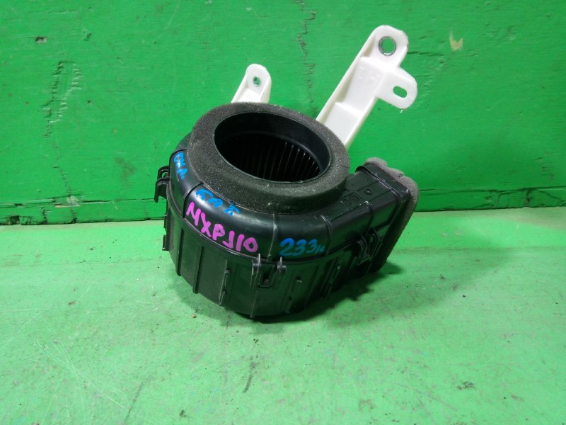 Мотор охлаждения батареи Toyota Yaris MXPJ10 (б/у)