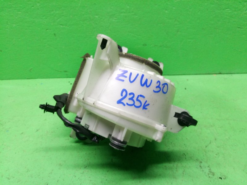 Мотор охлаждения батареи Toyota Prius ZVW30 (б/у)