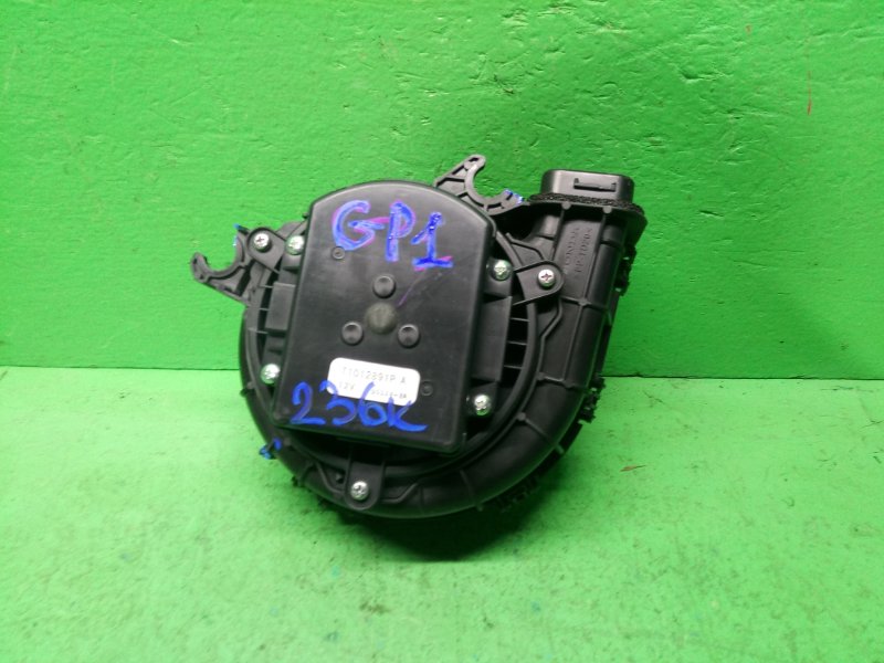 Мотор охлаждения батареи Honda Fit GP1 (б/у)