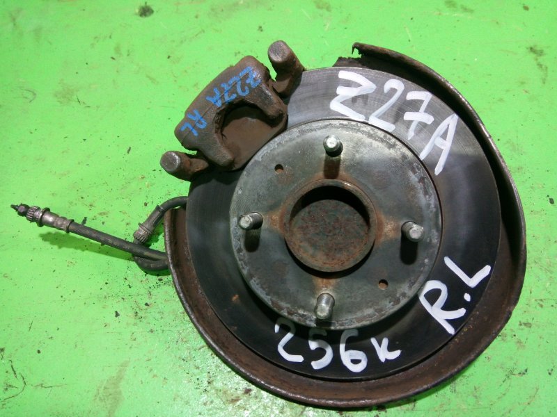 Ступица Mitsubishi Colt Z27A задняя левая (б/у)