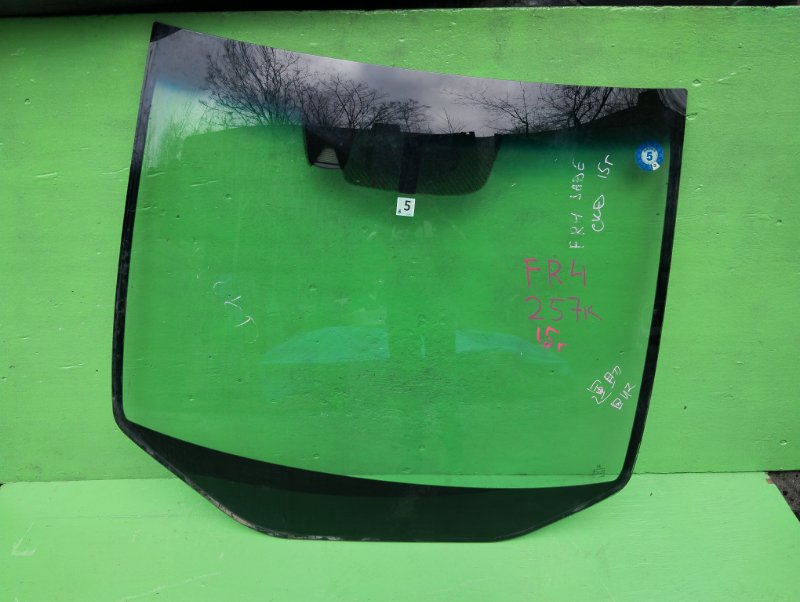Лобовое стекло Honda Jade FR4 (б/у)