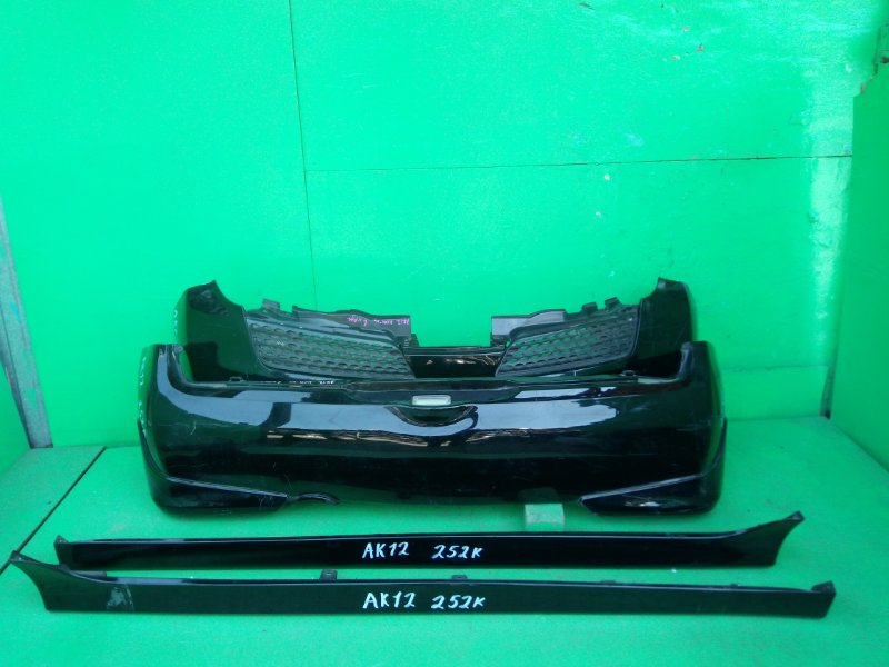 Обвес Nissan March AK12 (б/у) Обвес Nissan March AK12 (б/у)