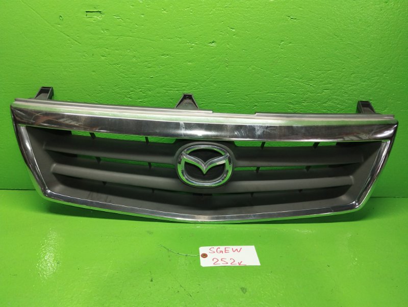 Решетка радиатора Mazda Bongo Friendee SGEW (б/у)