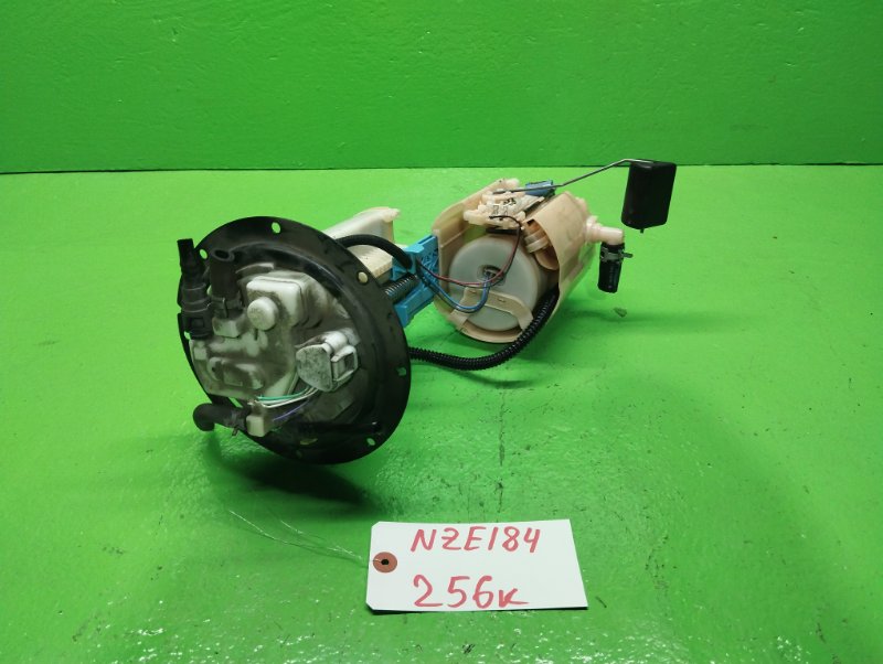 Бензонасос Toyota Auris NZE184 (б/у)