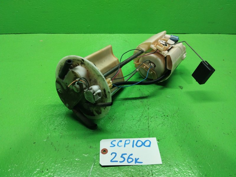 Бензонасос Toyota Ractis SCP100 (б/у)