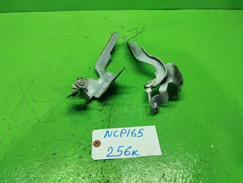 Петля капота Toyota Probox NCP165 (б/у)
