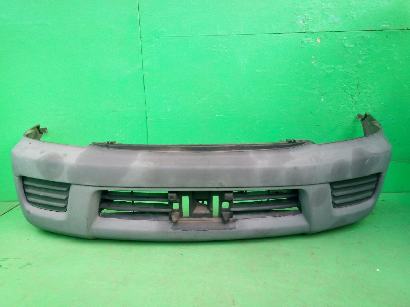 Бампер Toyota Noah KR52 передний (б/у)