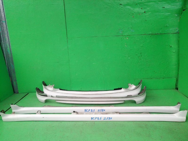Обвес Toyota Sienta NCP85 (б/у) Обвес Toyota Sienta NCP85 (б/у)