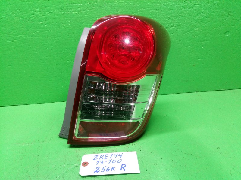 Стоп-сигнал Toyota Corolla Fielder ZRE144 правый (б/у)