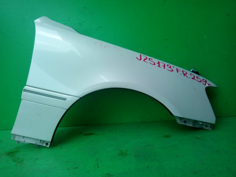 Крыло Toyota Crown JZS173 переднее правое (б/у)