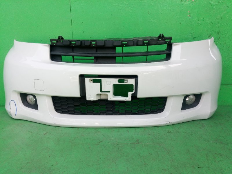 Бампер Toyota Bb QNC25 передний (б/у)