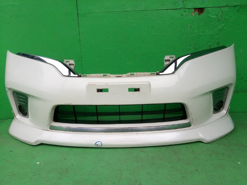 Бампер NISSAN SERENA FNC26 передний (б/у)