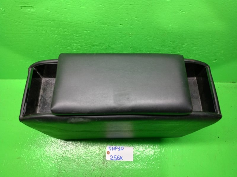 Бардачок между сиденьями Toyota Porte NNP10 (б/у)