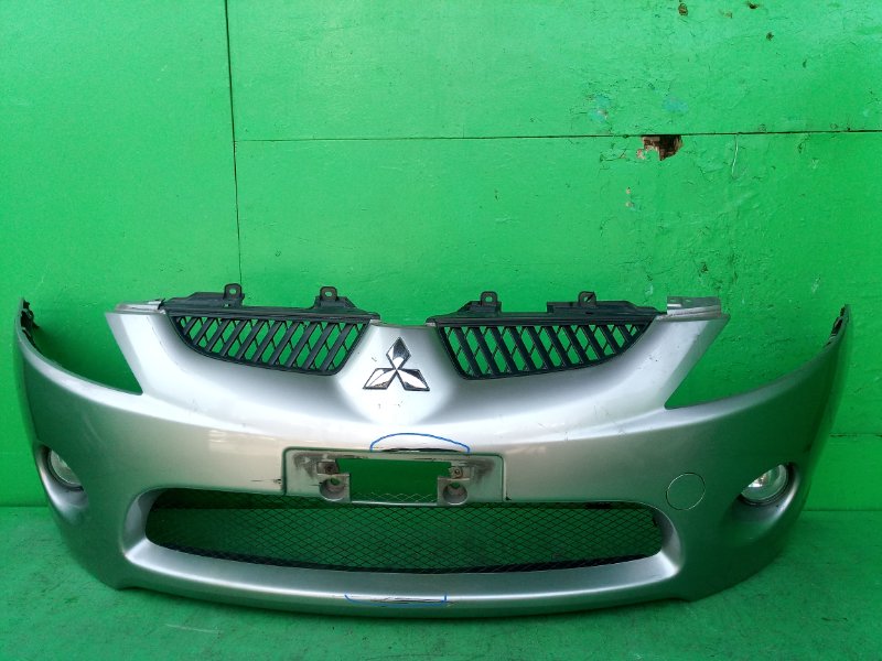 Бампер Mitsubishi Grandis NA4W передний (б/у)