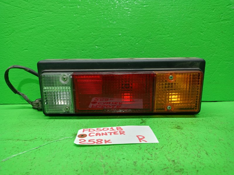 Стоп-сигнал MITSUBISHI CANTER FD501B правый (б/у)