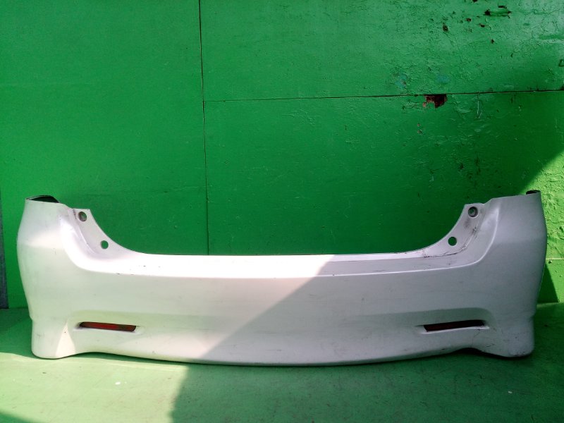 Бампер Toyota Wish ZGE25 задний (б/у)