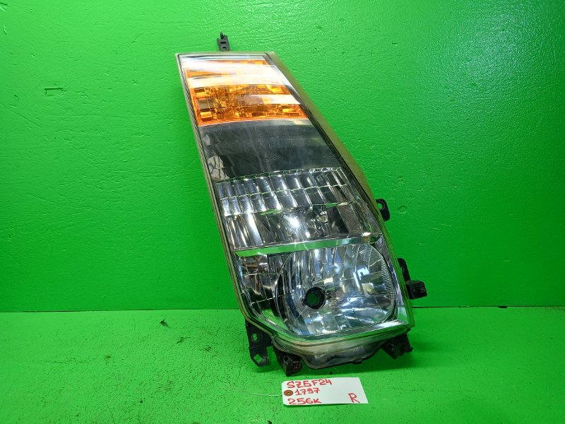 Фара Nissan Atlas SZ5F24 правая (б/у)