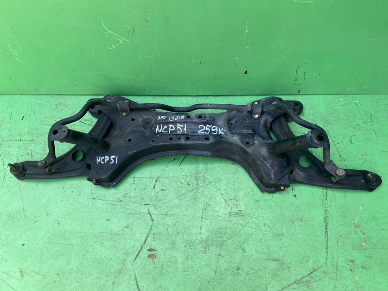 Балка под двс TOYOTA PROBOX NCP51 передняя (б/у)