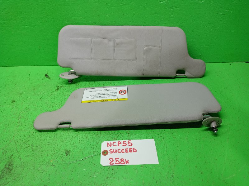 Козырек Toyota Succeed NCP55 (б/у)