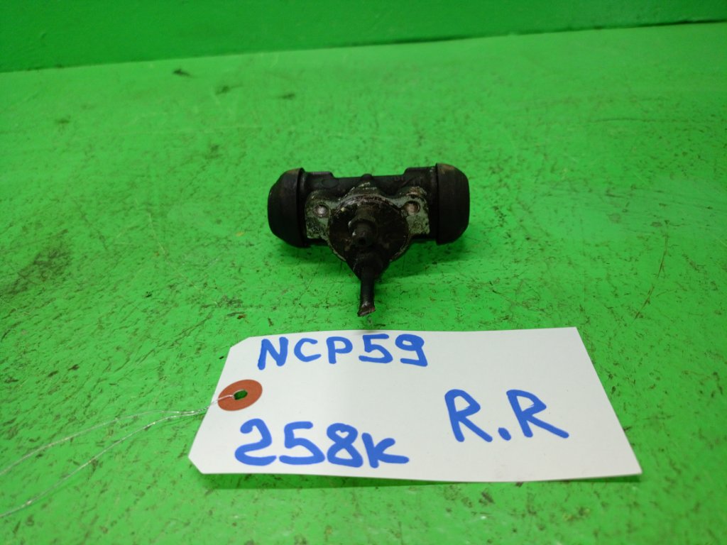 Тормозной цилиндр TOYOTA PROBOX NCP59 задний правый (б/у)
