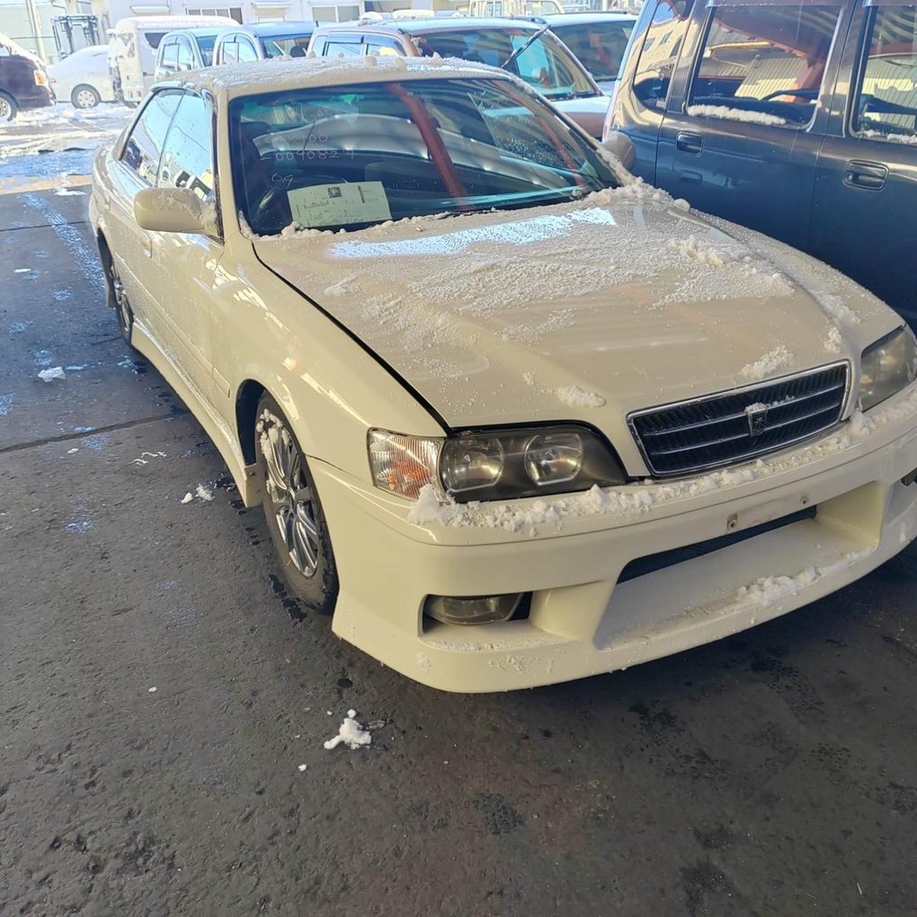 Обвес Toyota Chaser GX100 (б/у) Обвес Toyota Chaser GX100 (б/у)