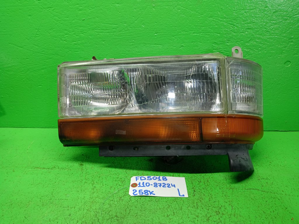 Фара Mitsubishi Canter FD501B левая (б/у)