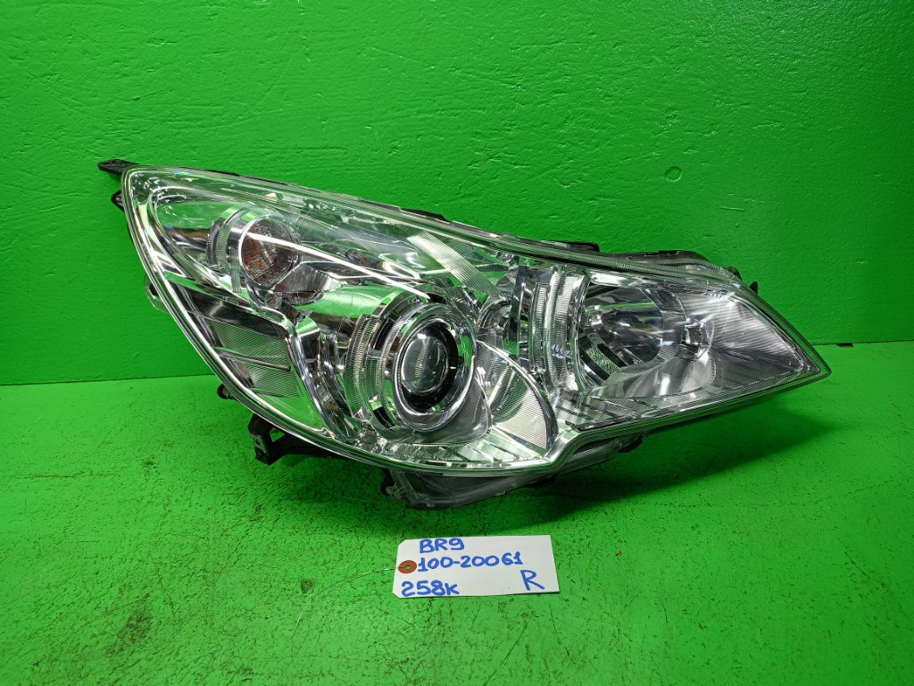 Фара SUBARU LEGACY BR9 правая (б/у)