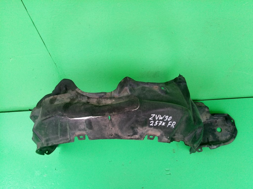 Подкрылок Toyota Prius ZVW30 передний правый (б/у)