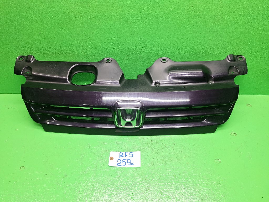 Решетка радиатора HONDA STEP WAGON RF5 (б/у)