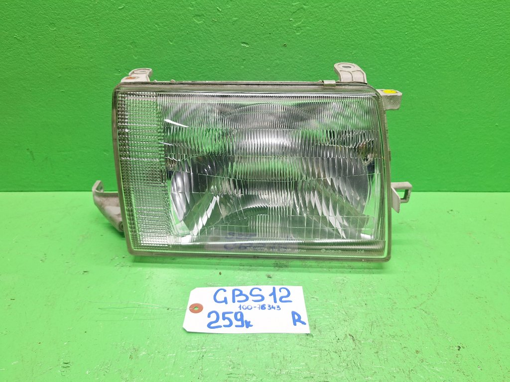 Фара TOYOTA CROWN COMFORT GBS12 правая (б/у)