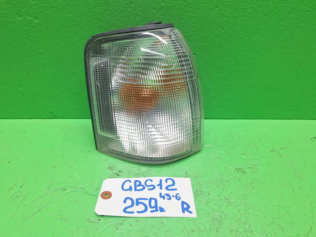 Габарит TOYOTA CROWN COMFORT GBS12 правый (б/у)