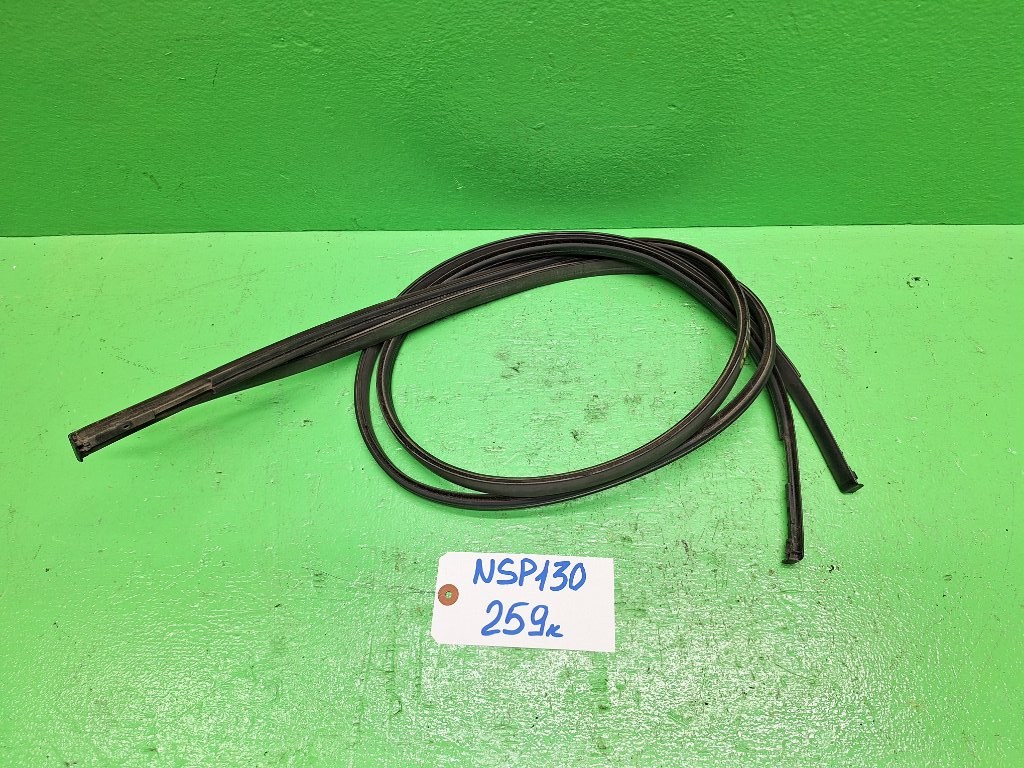 Молдинг на крышу TOYOTA VITZ NSP130 (б/у)