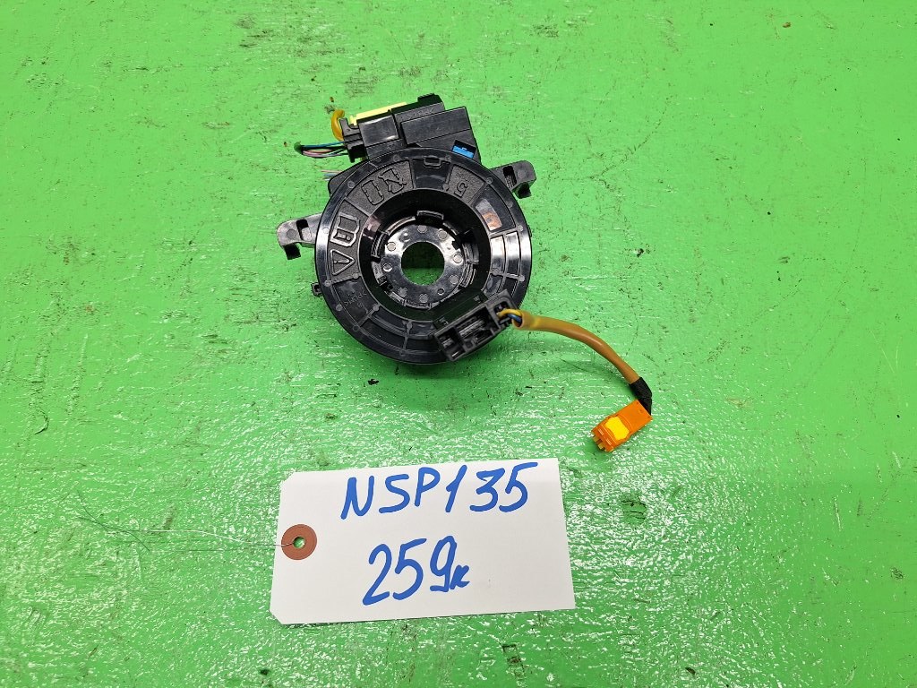 Шлейф-лента air bag TOYOTA VITZ NSP135 (б/у)
