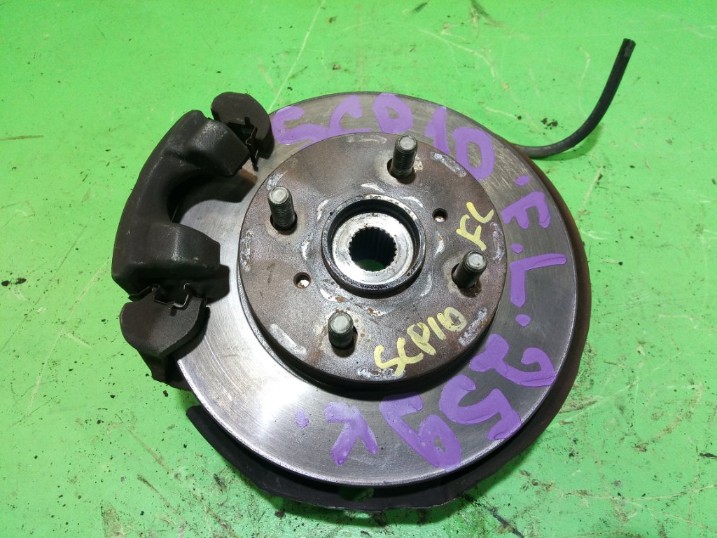 Ступица TOYOTA VITZ SCP10 передняя левая (б/у)
