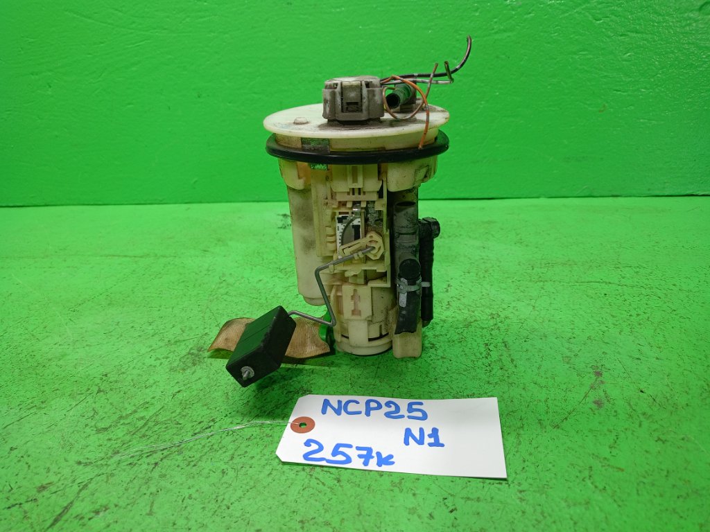 Бензонасос TOYOTA FUNCARGO NCP25 (б/у) №1