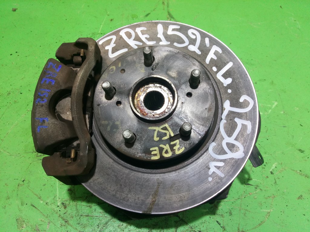 Ступица TOYOTA AURIS ZRE152 передняя левая (б/у)