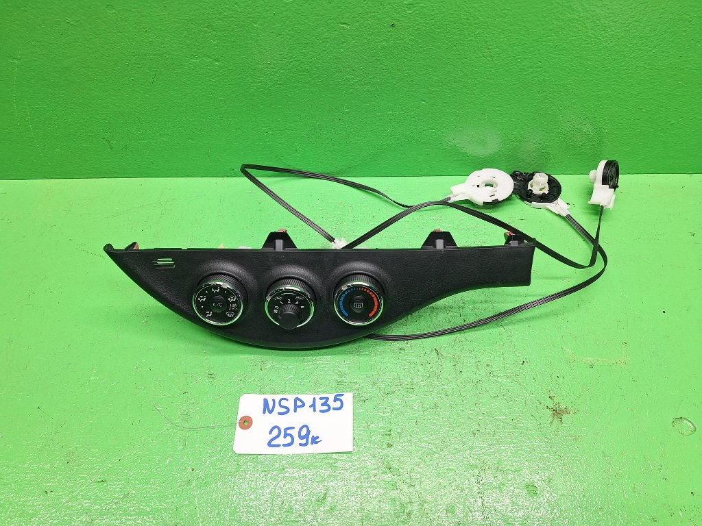 Климат-контроль TOYOTA VITZ NSP135 (б/у)